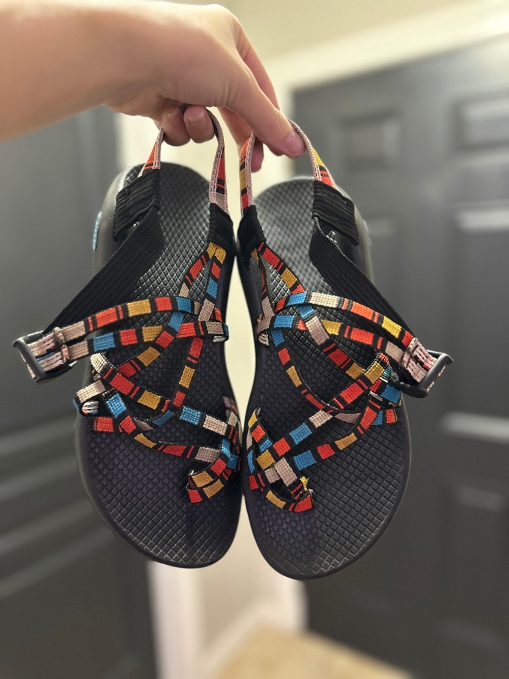 Women’s Chacos S8